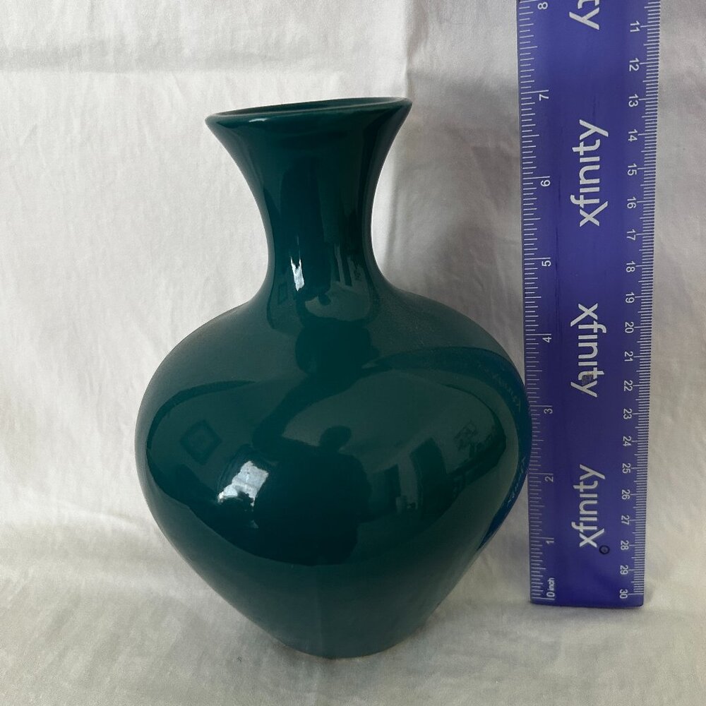 Vase - Picture 2 of 4